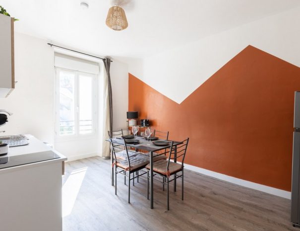 Résidence Kméléon : Logements de courte durée au Mans. Passez d'agréables séjours en famille, entre amis ou pour le travail.