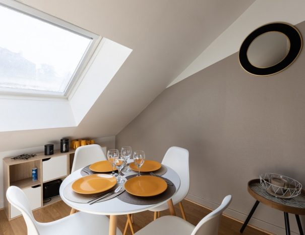 Résidence Kméléon : Logements de courte durée au Mans. Passez d'agréables séjours en famille, entre amis ou pour le travail.