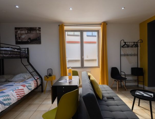 Résidence Kméléon : Logements de courte durée au Mans. Passez d'agréables séjours en famille, entre amis ou pour le travail.