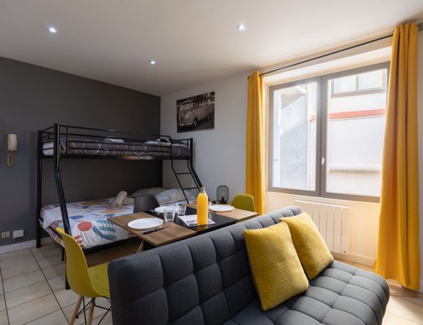 Résidence Kméléon : Logements de courte durée au Mans. Passez d'agréables séjours en famille, entre amis ou pour le travail.