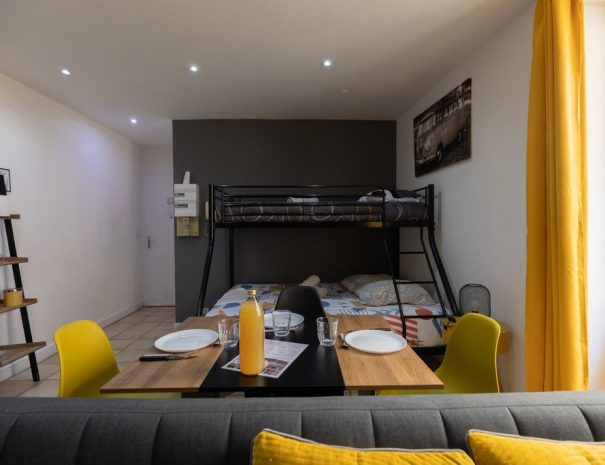 Résidence Kméléon : Logements de courte durée au Mans. Passez d'agréables séjours en famille, entre amis ou pour le travail.